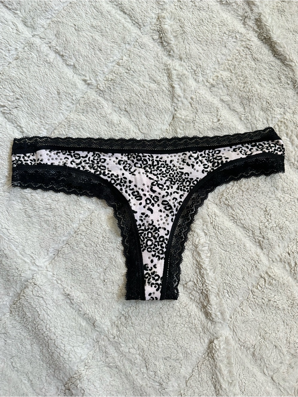 Victoria's Secret | Black and White Animal Print Low-Rise Thong | Size Medium